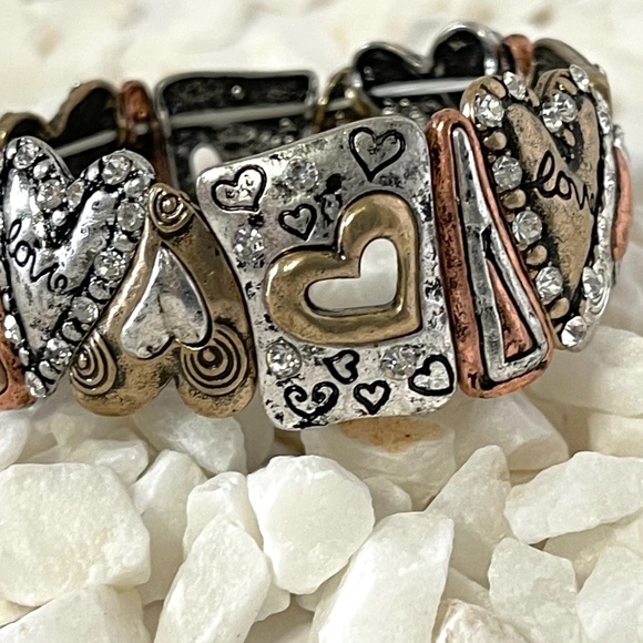 COPY - Heart  bracelet. - Picture 1 of 4